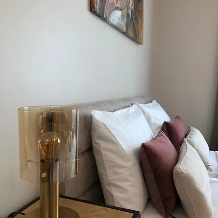 Apartment Modern Near The - 5 Min Walk *
