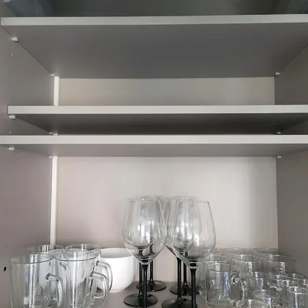 Modern Near The - 5 Min Walk Apartment